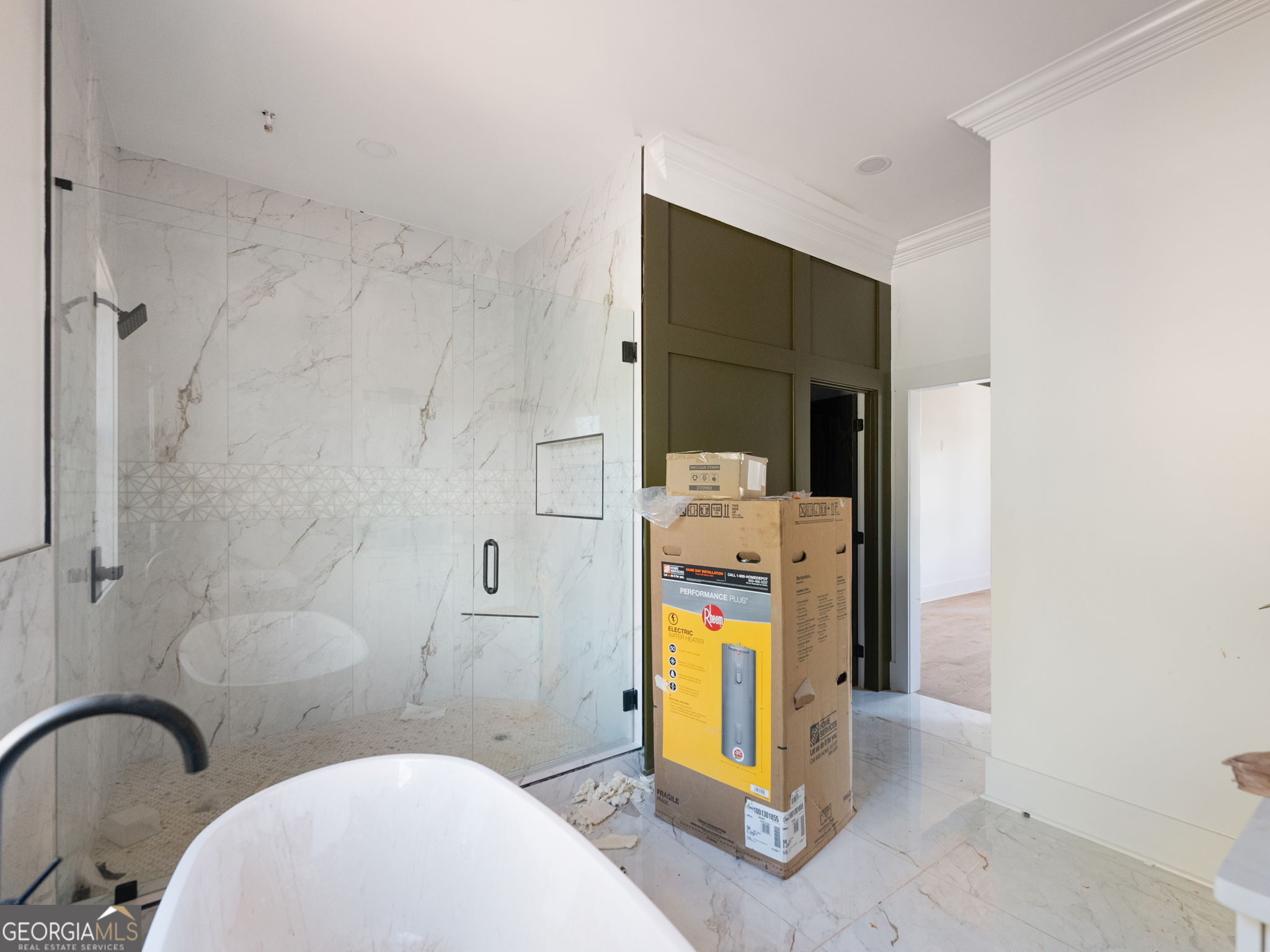 150 Alte Bruecke Strasse Helen, GA 30545 - Photo 18 of 43 a bathroom with a sink toilet and shower