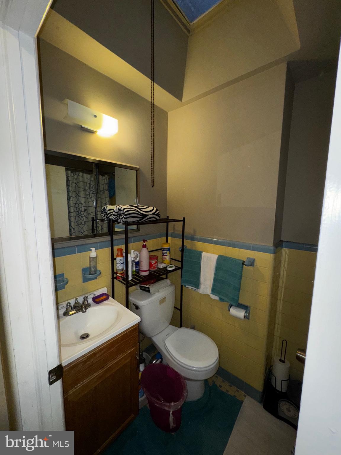 8065 Temple Road Philadelphia, PA 19150 - Photo 29 of 44 Hall Bath