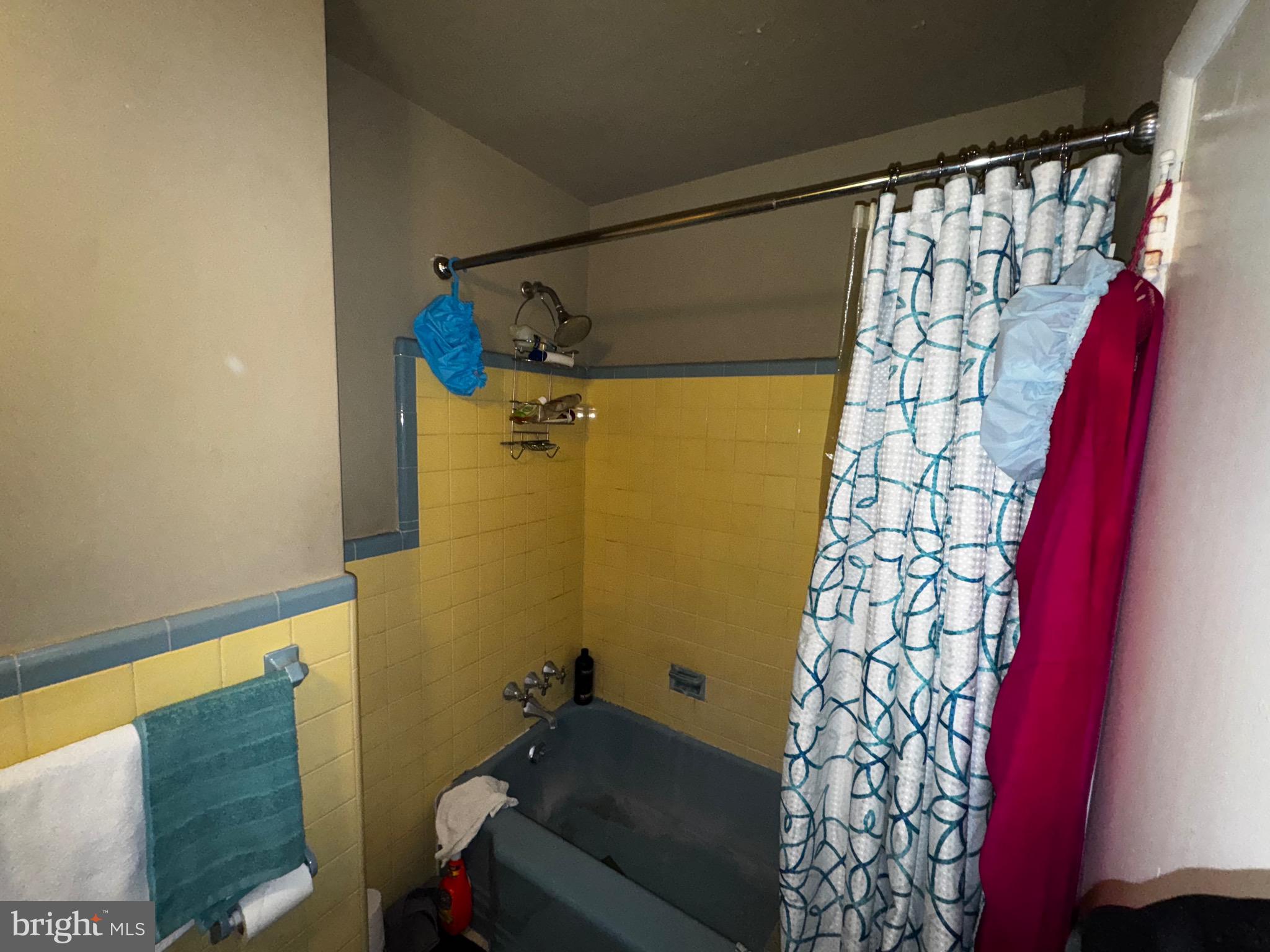 8065 Temple Road Philadelphia, PA 19150 - Photo 30 of 44 Hall Bath