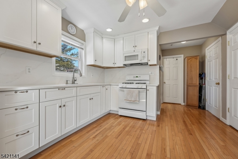 19 Marlin Avenue Pequannock, NJ 07440 - Photo 9 of 19