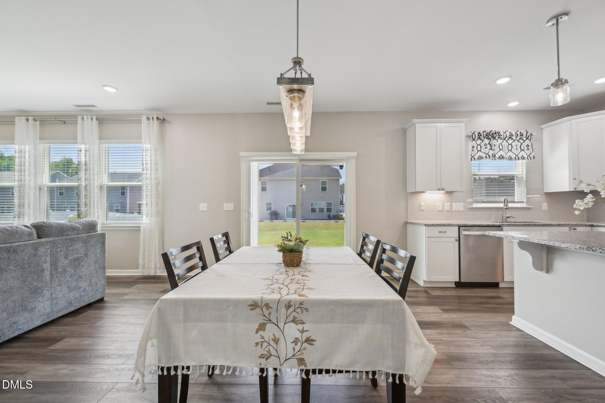 256 Summer Ranch Drive Fuquay-Varina, NC 27526 - Photo 5 of 27 3-web-or-mls-Summer Ranch Dr-1405-013