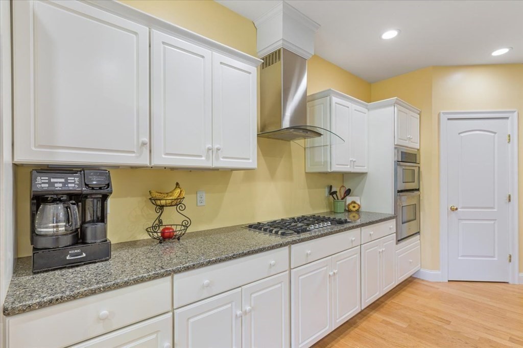 692 Walnut Plain Road Rochester, MA 02770 - Photo 11 of 38