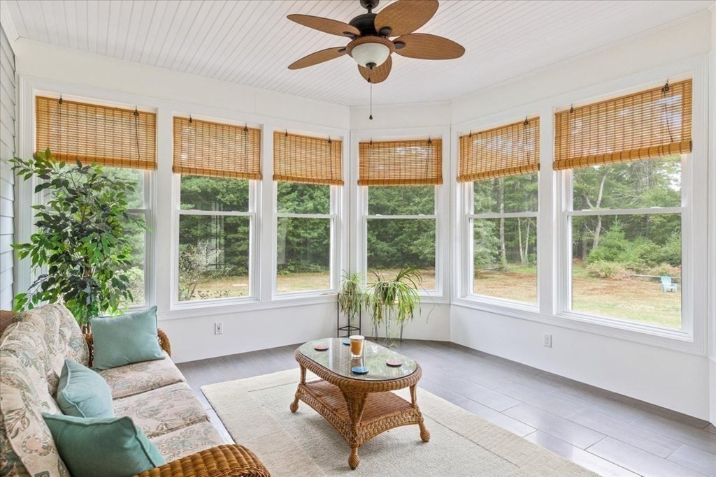 692 Walnut Plain Road Rochester, MA 02770 - Photo 17 of 38