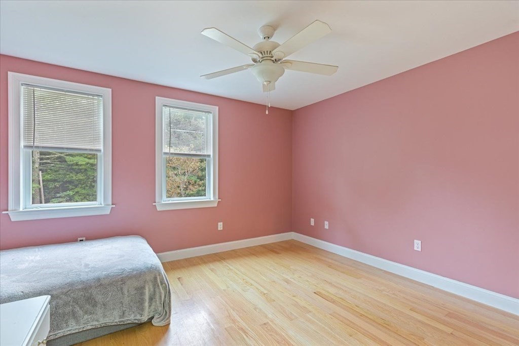 692 Walnut Plain Road Rochester, MA 02770 - Photo 25 of 38