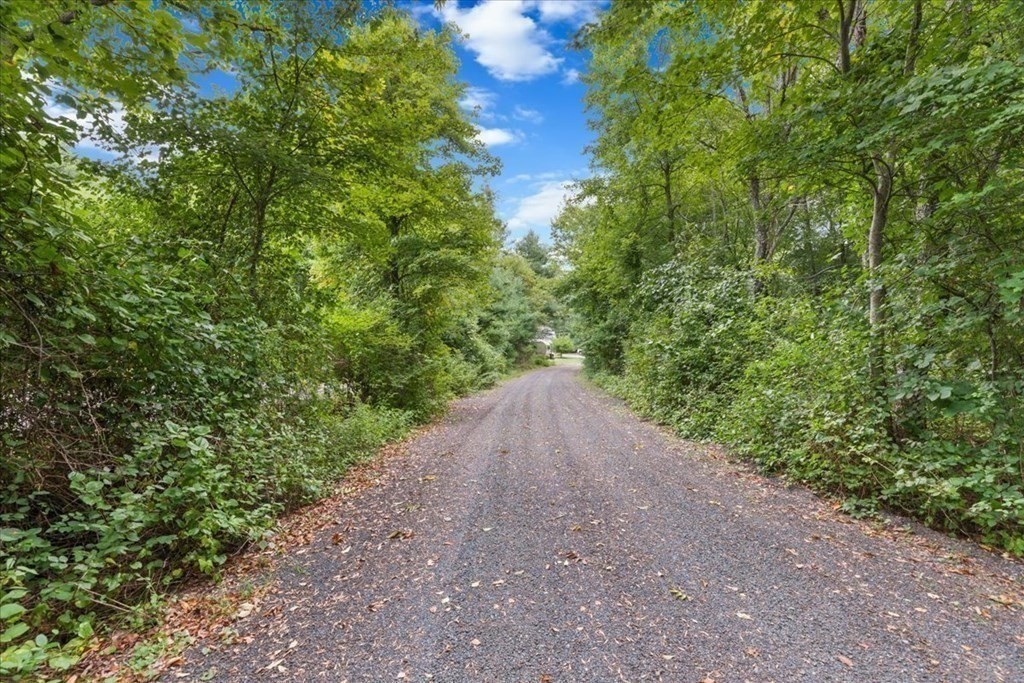 692 Walnut Plain Road Rochester, MA 02770 - Photo 33 of 38