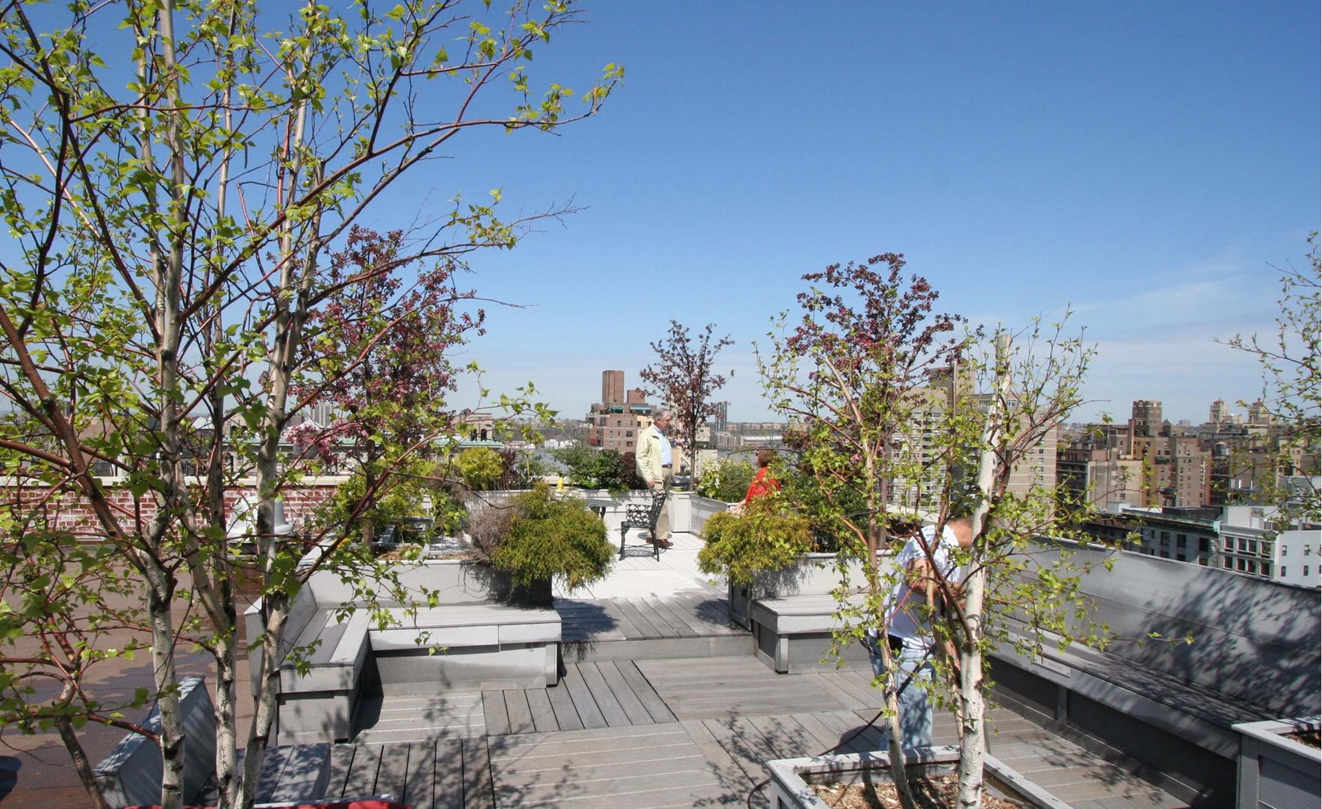 200 West 79th Street, Unit 10GH Manhattan, NY 10024 - Photo 16 of 19 a view of a patio