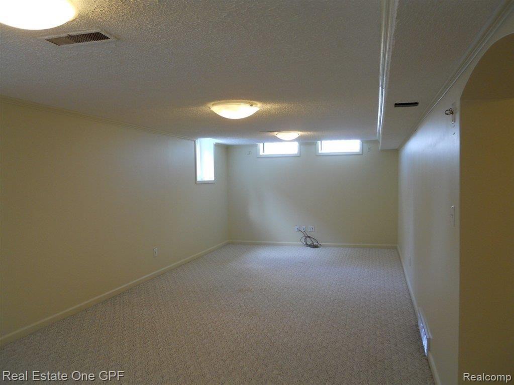 1166 Whittier Road Grosse Pointe, MI 48230 - Photo 13 of 16 13.JPG