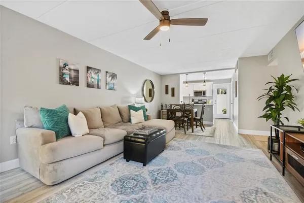 $2,400 | 8911 Blind Pass Road, Unit 121, St. Pete Beach, FL 33706