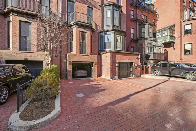 $10,995,000 | 18 Marlborough Street, Boston, MA 02116