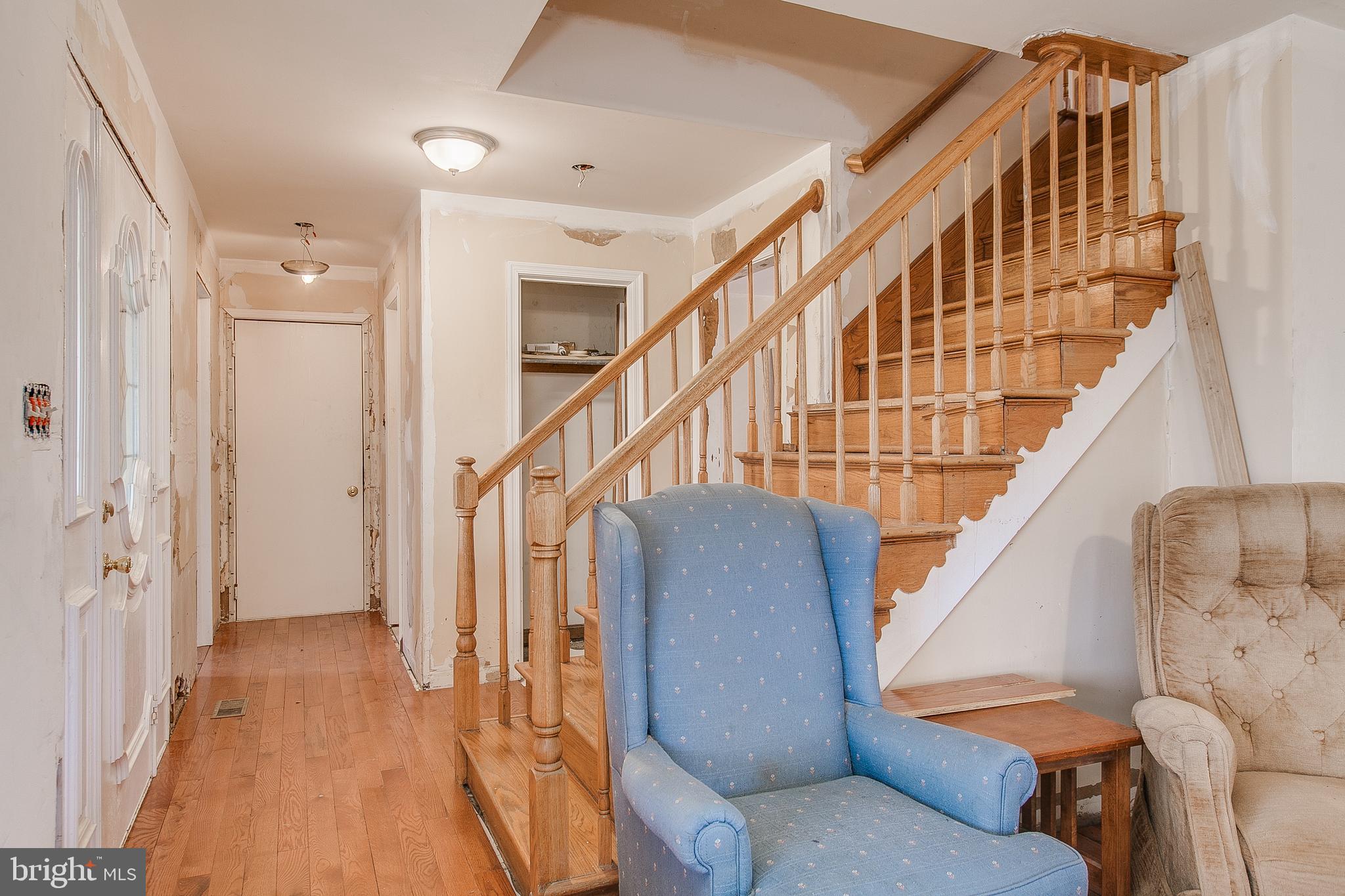 9005 Old Mill Road Rocky Ridge, MD 21778 - Photo 22 of 41 Foyer Pic 2