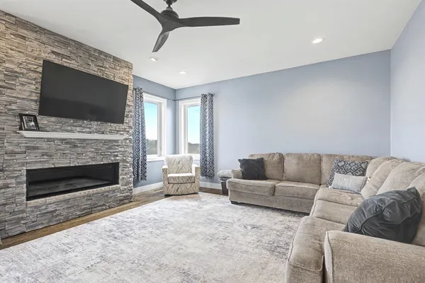 $464,900 | 434 White Street, Benton, WI 53803