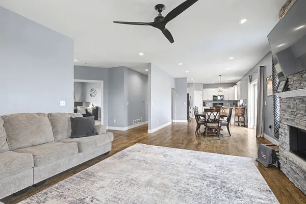 $464,900 | 434 White Street, Benton, WI 53803