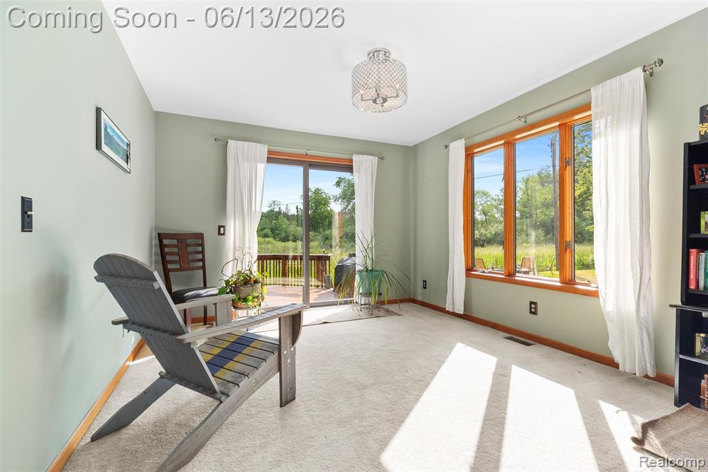6186 Crane Road Ypsilanti, MI 48197 - Photo 9 of 53