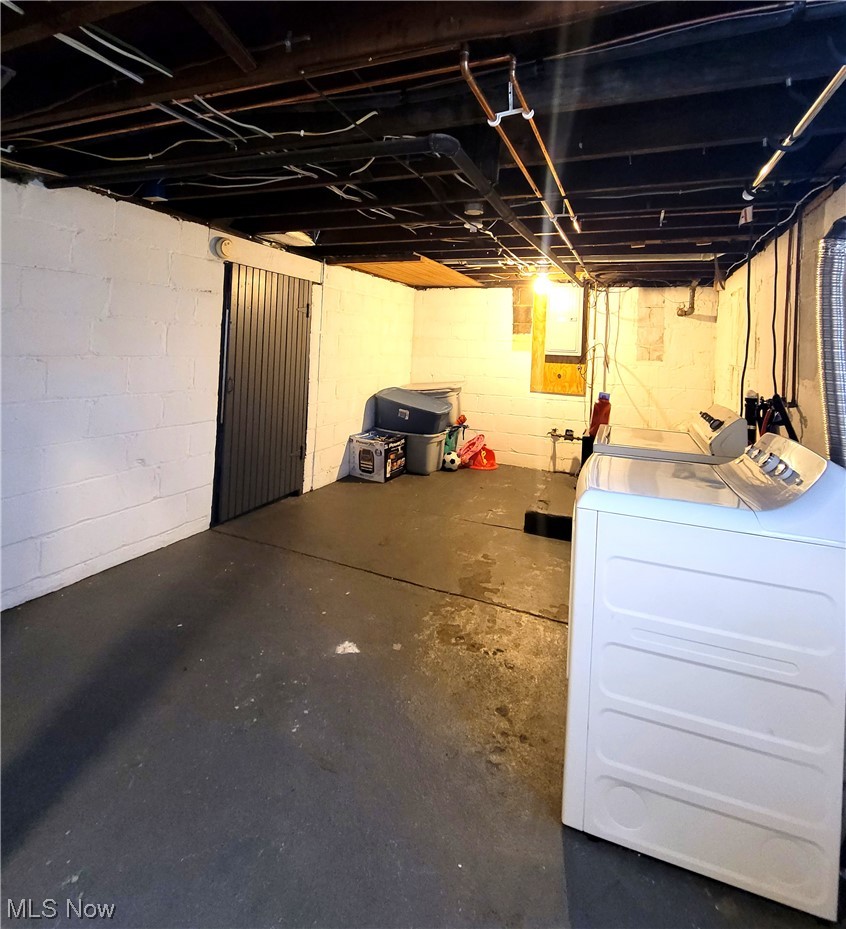 447 Cherry Road Northwest Massillon, OH 44647 - Photo 20 of 25 Basement with laundry hookup