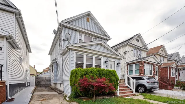 $780,000 | 94-56 225th Street | Queens Village