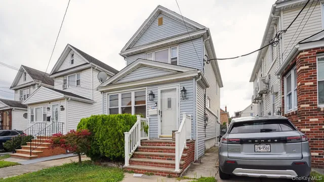 $780,000 | 94-56 225th Street | Queens Village