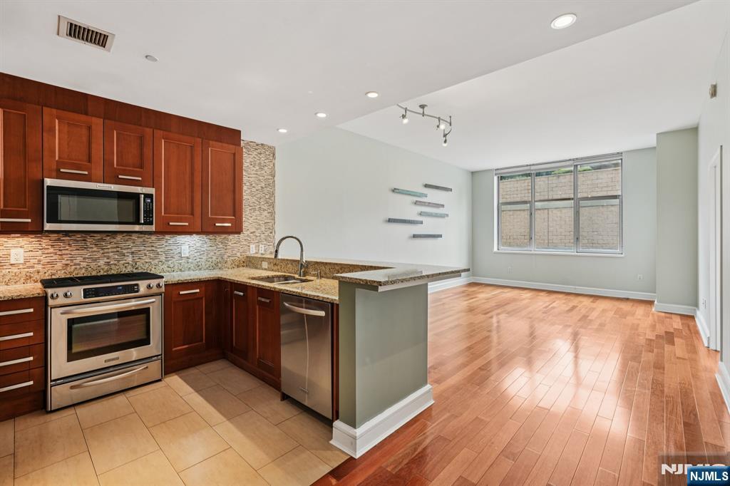 8100 River Road, Unit 210 North Bergen, NJ 07047 - Photo 20 of 47