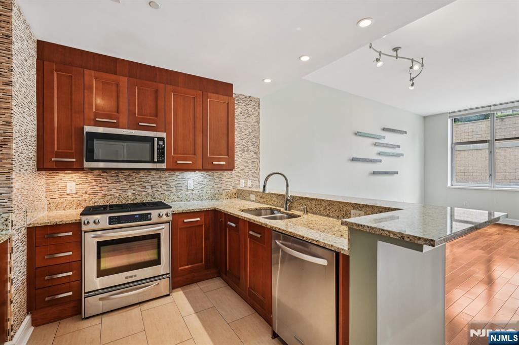 8100 River Road, Unit 210 North Bergen, NJ 07047 - Photo 22 of 47