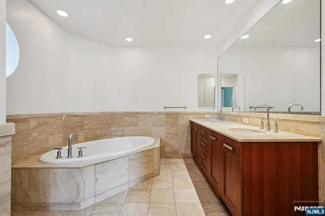 $649,000 | 8100 River Road, Unit 210, North Bergen, NJ 07047