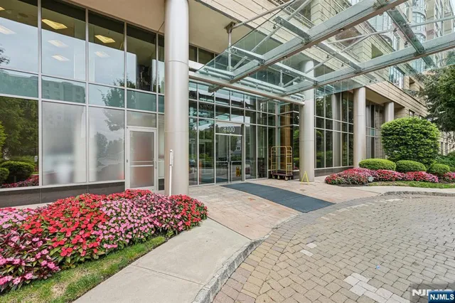 $649,000 | 8100 River Road, Unit 210, North Bergen, NJ 07047