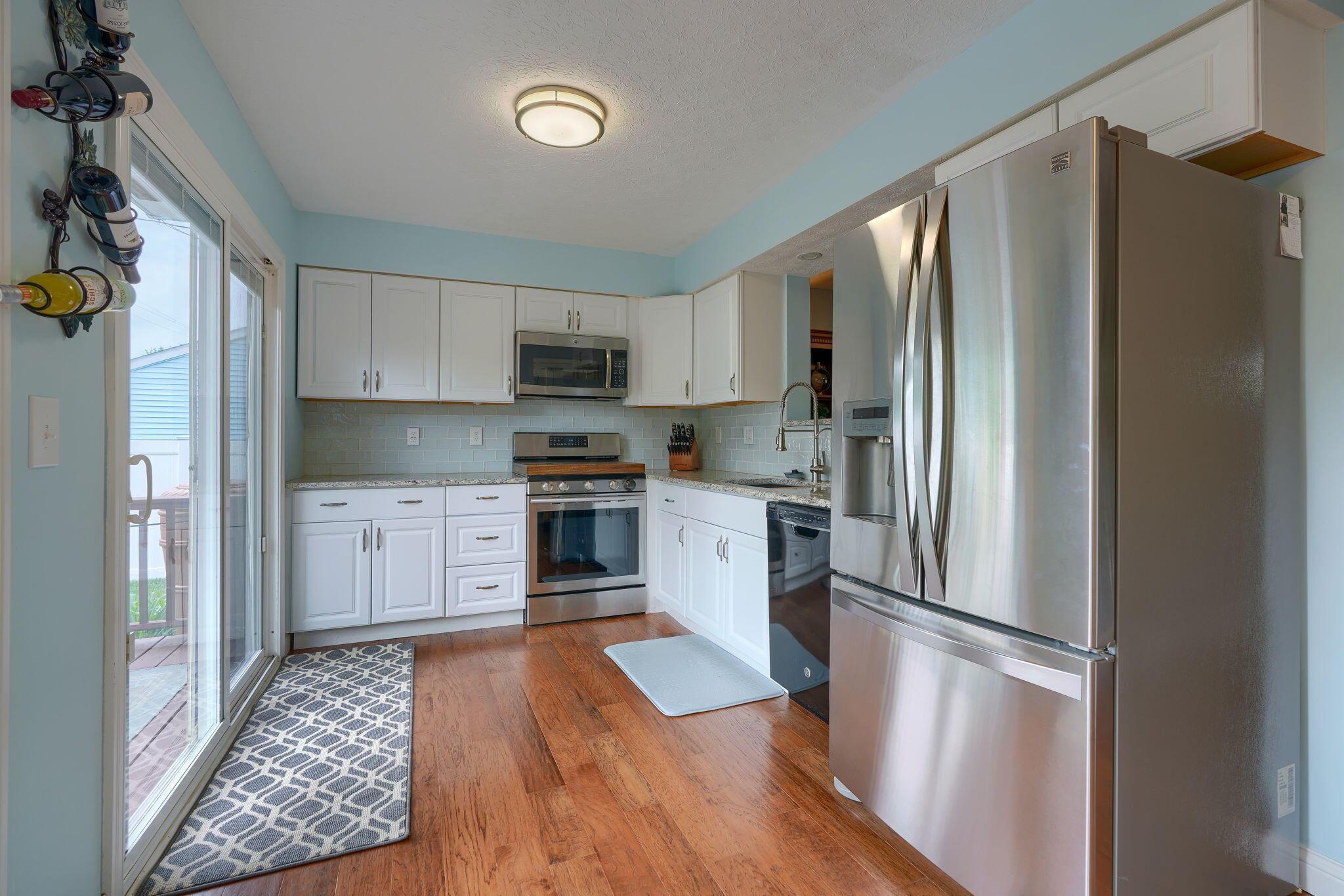 5389 Spring Hill Road Grove City, OH 43123 - Photo 11 of 40 Kitchen