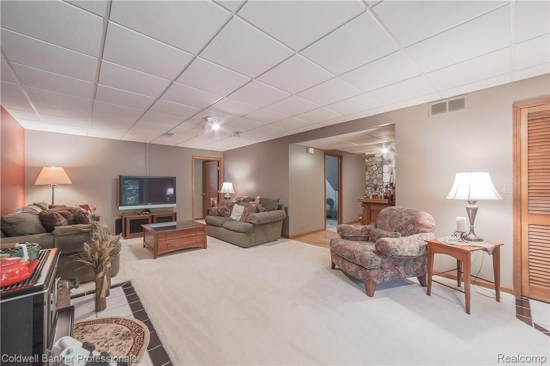 4682 Lake George Road Leonard, MI 48367 - Photo 32 of 50 4682 Lake George-39.jpg