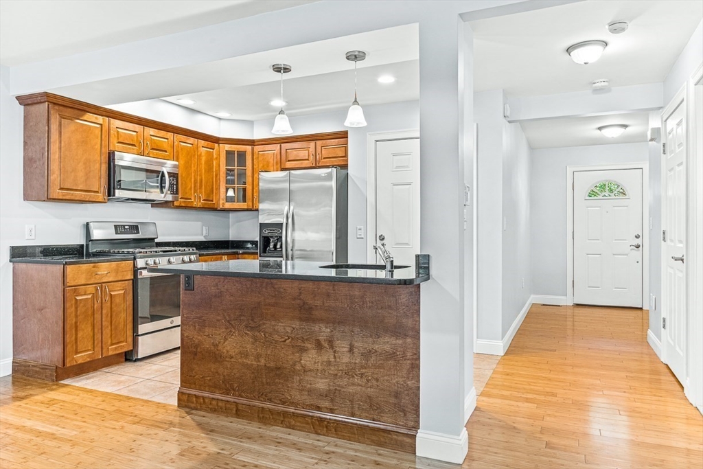 106 Green Street, Unit 106 Reading, MA 01867 - Photo 14 of 26