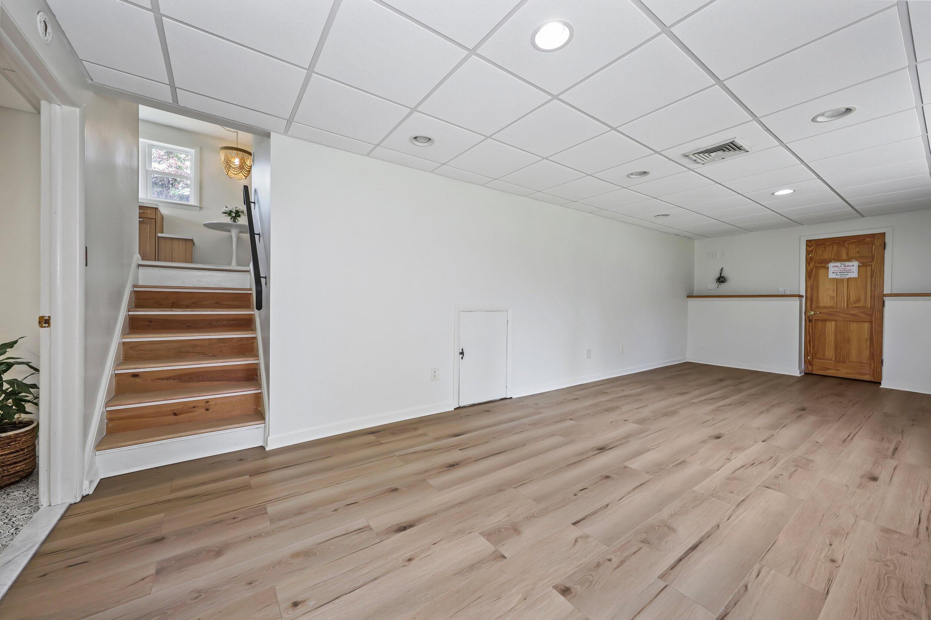 1114 Fienemann Road Farmington, CT 06032 - Photo 20 of 28 a view of empty room with wooden floor
