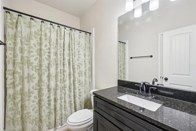 a view of a workspace with furniture