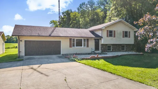 $250,000 | 2017 North Meridian Road, Peru, IN 46970