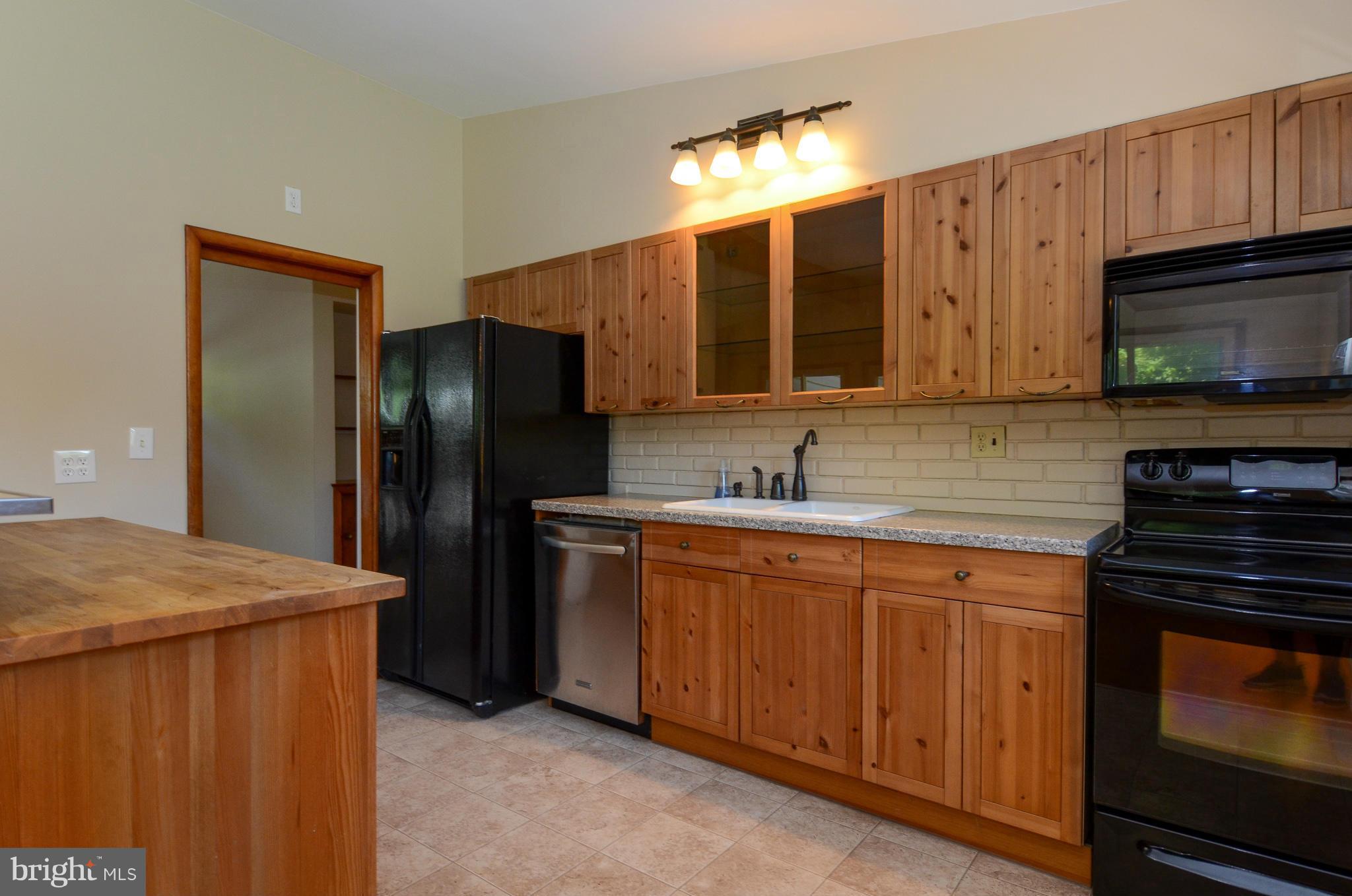 2606 Mountain Road Joppa, MD 21085 - Photo 8 of 21 Interior (General)