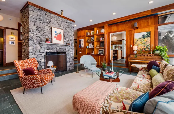 $2,275,000 | 229 High Rock Road, Hinesburg, VT 05461