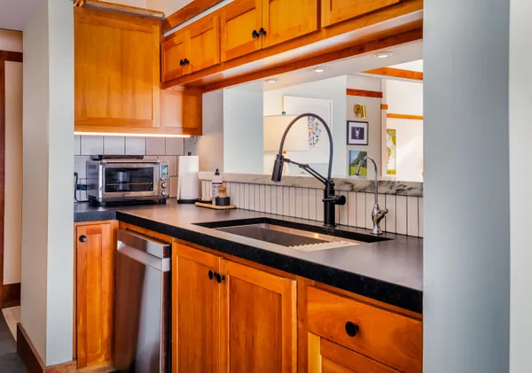 $2,275,000 | 229 High Rock Road, Hinesburg, VT 05461