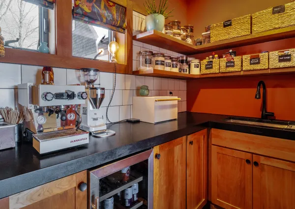 $2,275,000 | 229 High Rock Road, Hinesburg, VT 05461