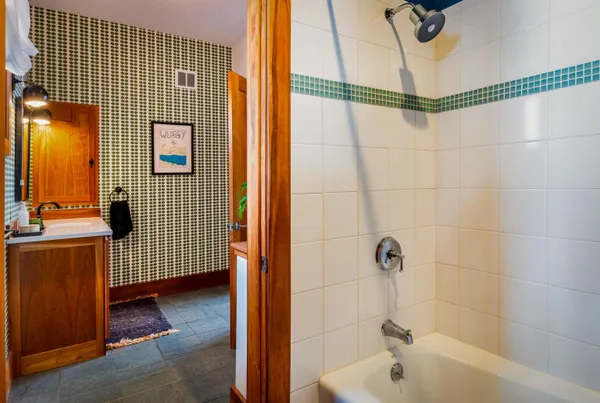 $2,275,000 | 229 High Rock Road, Hinesburg, VT 05461