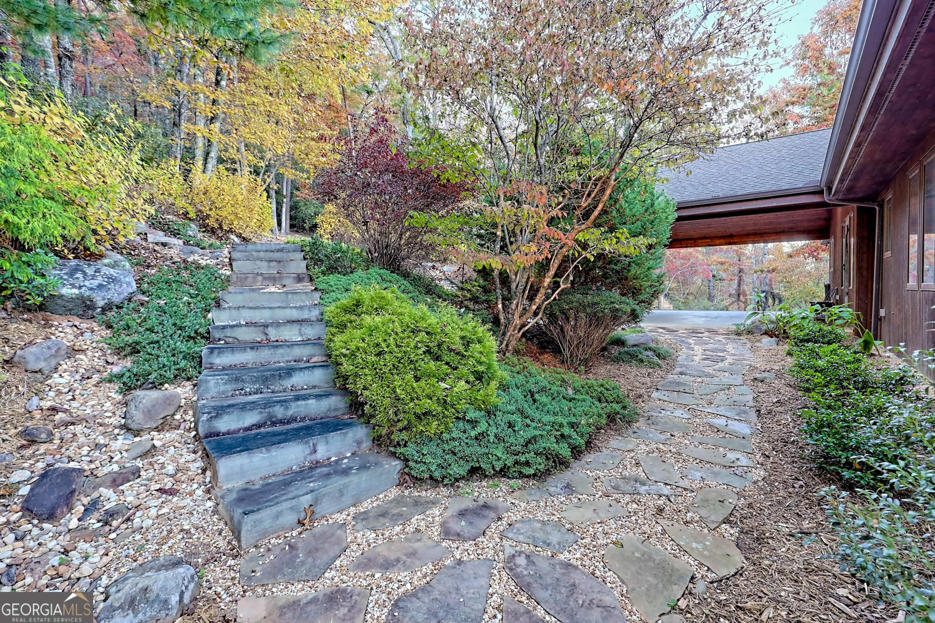 9406 Bridge Creek Road Tiger, GA 30576 - Photo 118 of 197 a view of a pathway with a tree