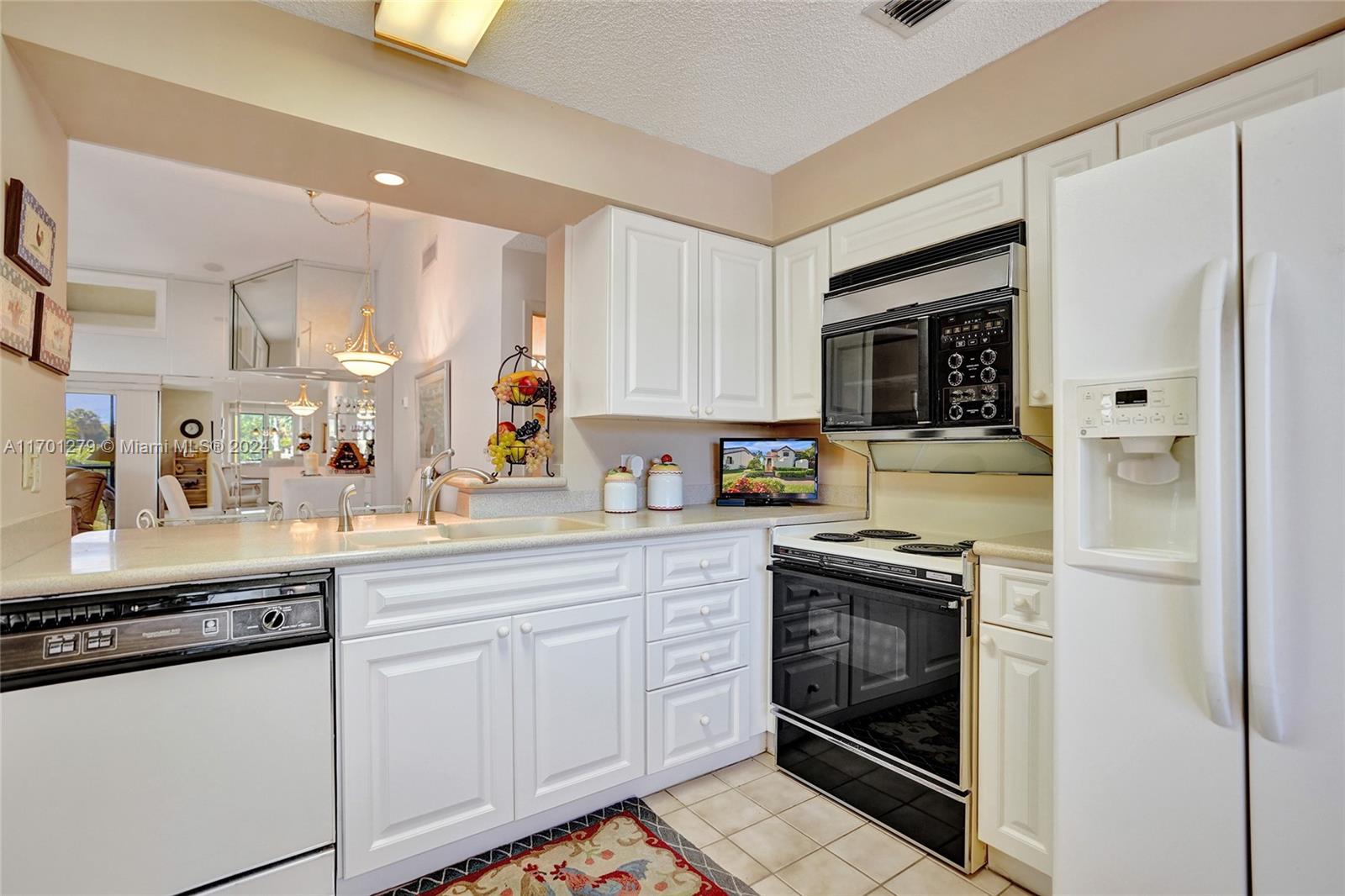 7906 Granada Place, Unit 1202 Boca Raton, FL 33433 - Photo 6 of 61 Gallery Image 6