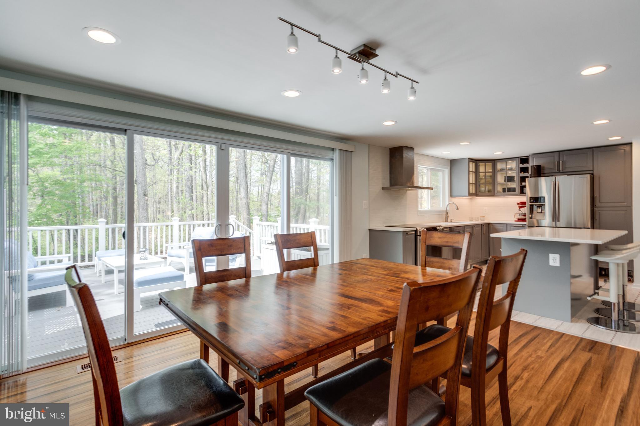 12204 Golden Sands Lane Reston, VA 20191 - Photo 4 of 48