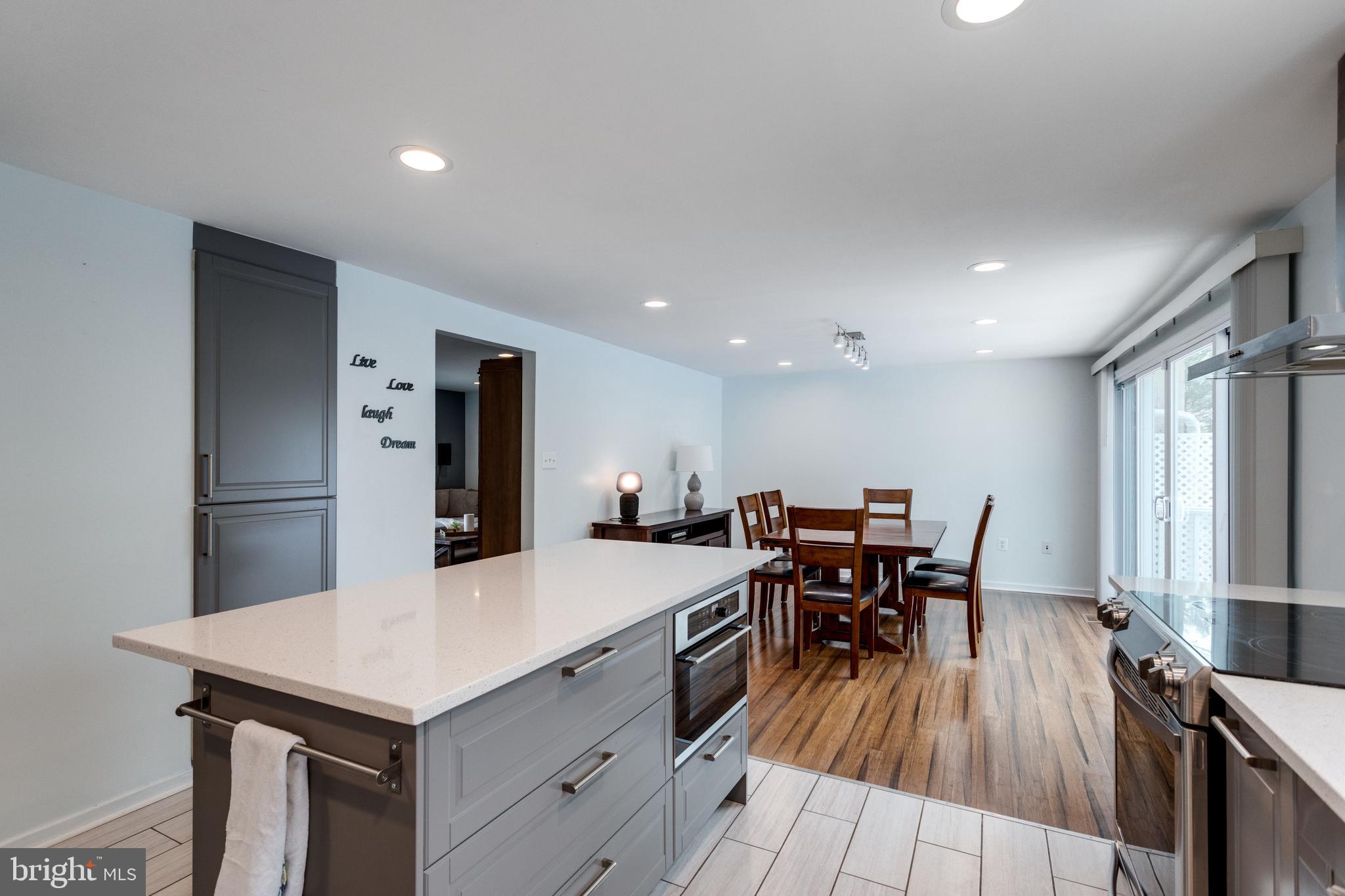 12204 Golden Sands Lane Reston, VA 20191 - Photo 6 of 48
