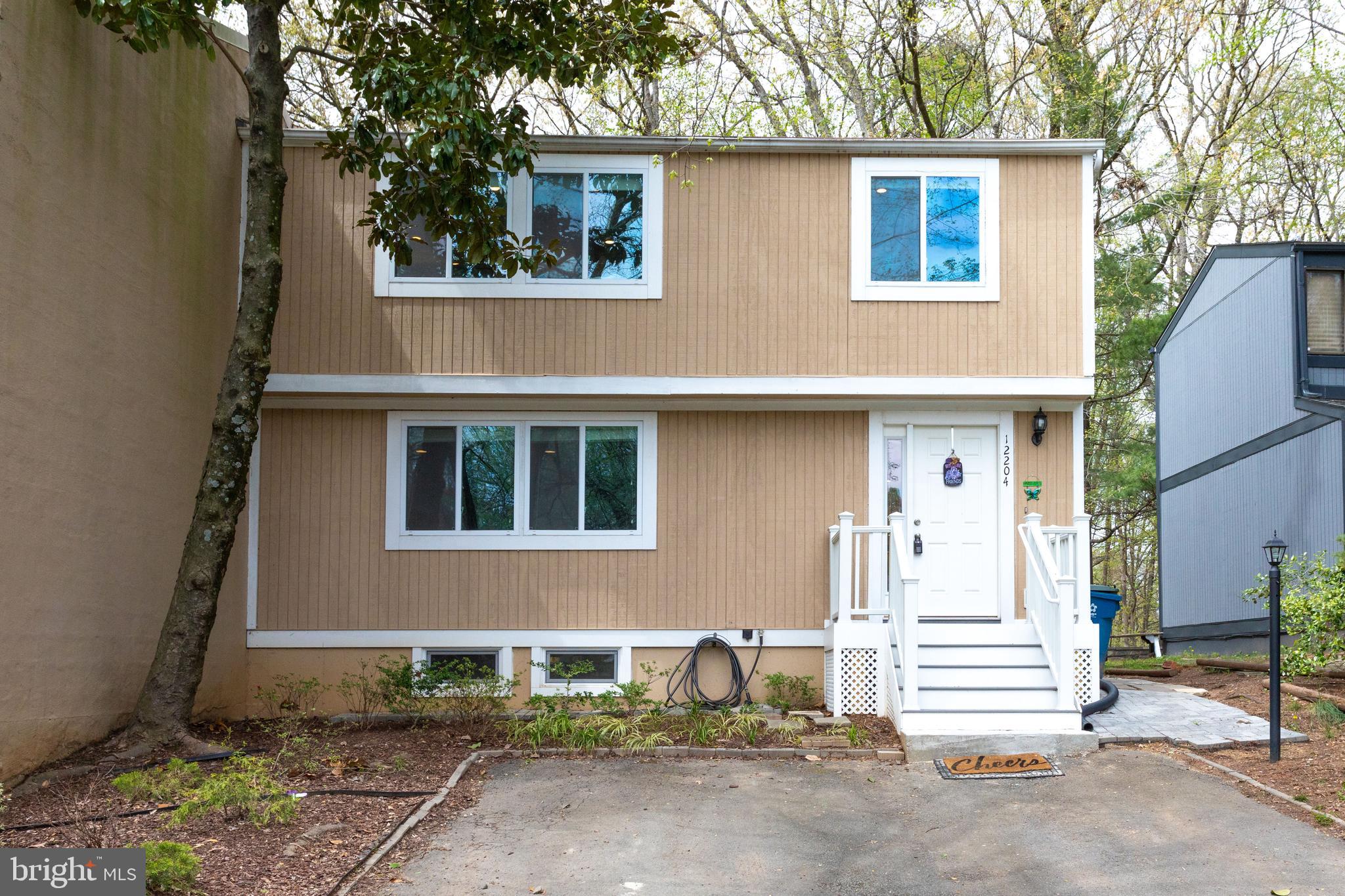 12204 Golden Sands Lane Reston, VA 20191 - Photo 7 of 48
