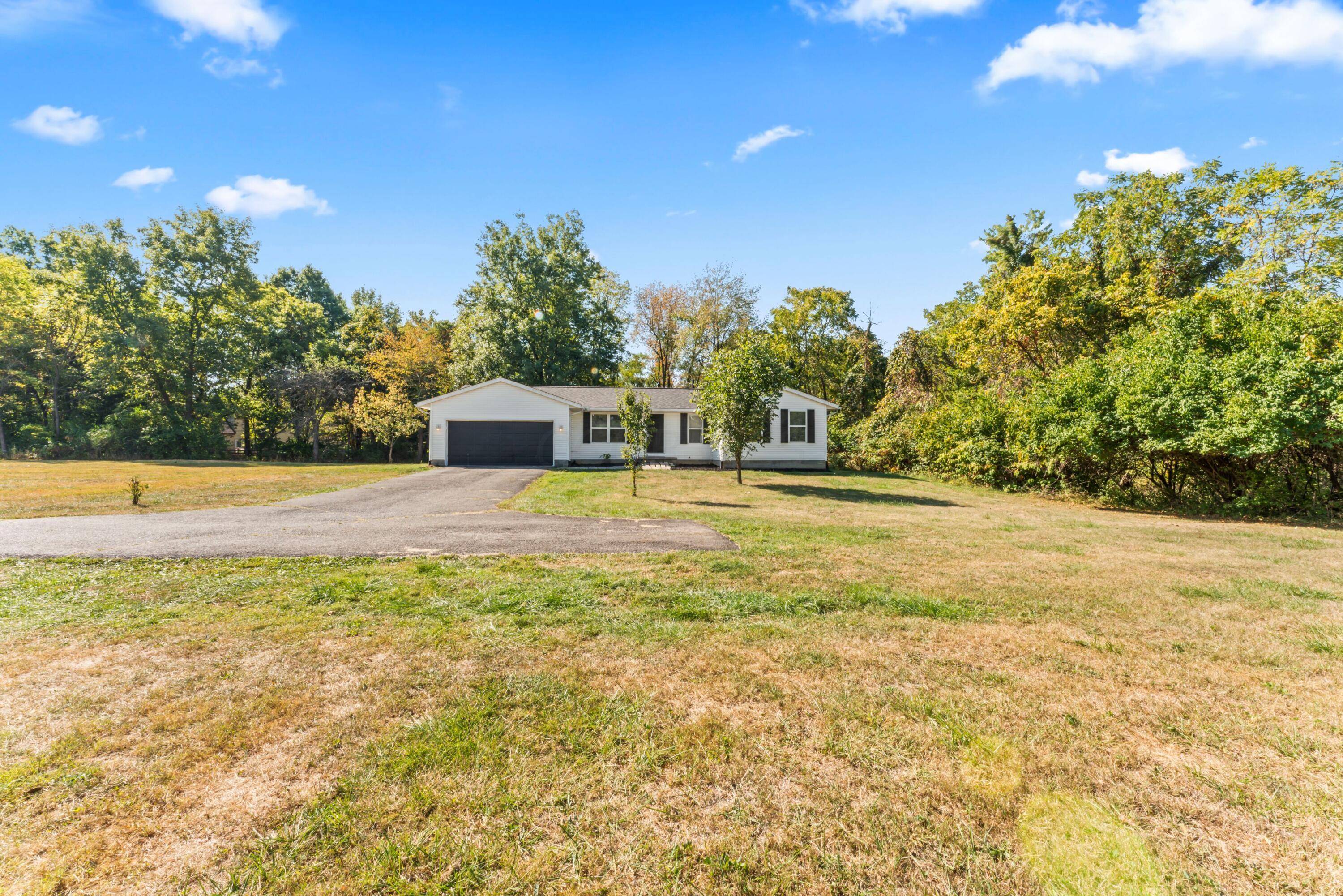 443 South Waggoner Road Reynoldsburg, OH 43068 - Photo 3 of 42 1\2 ACREA