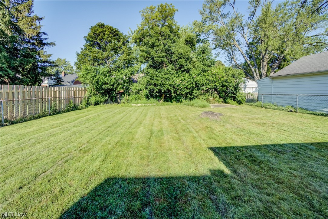 1132 Churchill Road Lyndhurst, OH 44124 - Photo 31 of 34