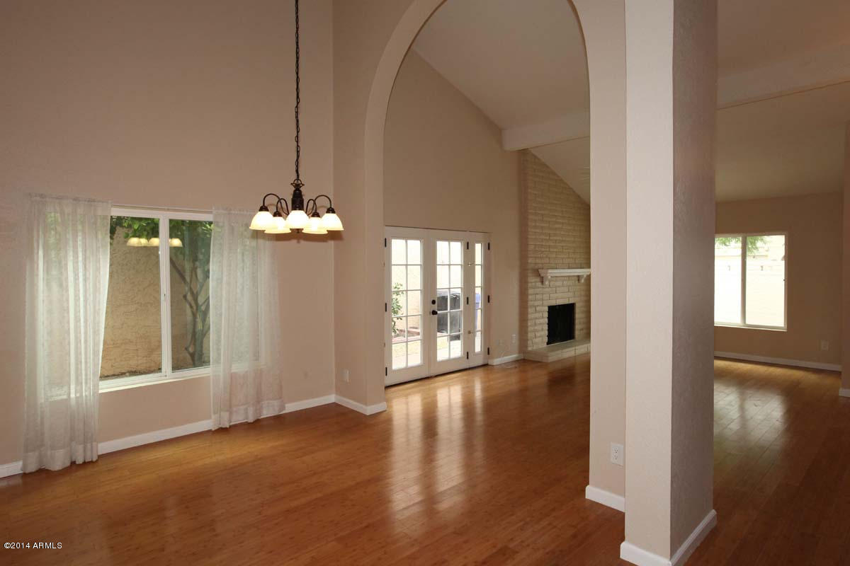 5526 South Jolly Roger Road Tempe, AZ 85283 - Photo 8 of 77 Dining Room-Family Room