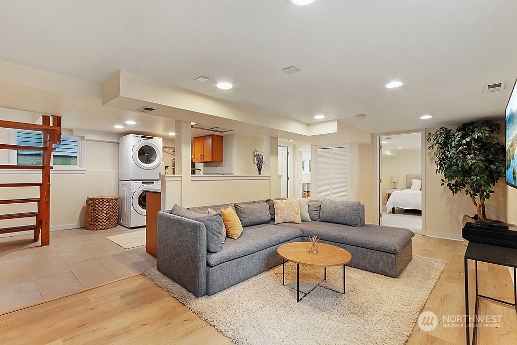 341 North 81st Street Seattle, WA 98103 - Photo 18 of 28 Gallery Image 18