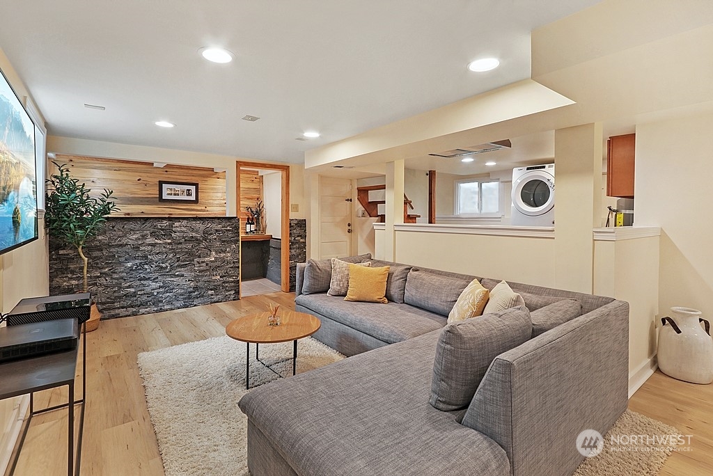 341 North 81st Street Seattle, WA 98103 - Photo 20 of 28 Gallery Image 20