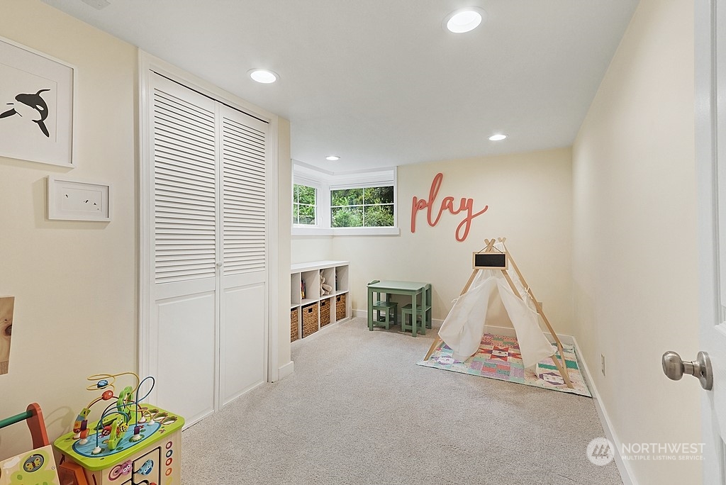 341 North 81st Street Seattle, WA 98103 - Photo 23 of 28 Gallery Image 23