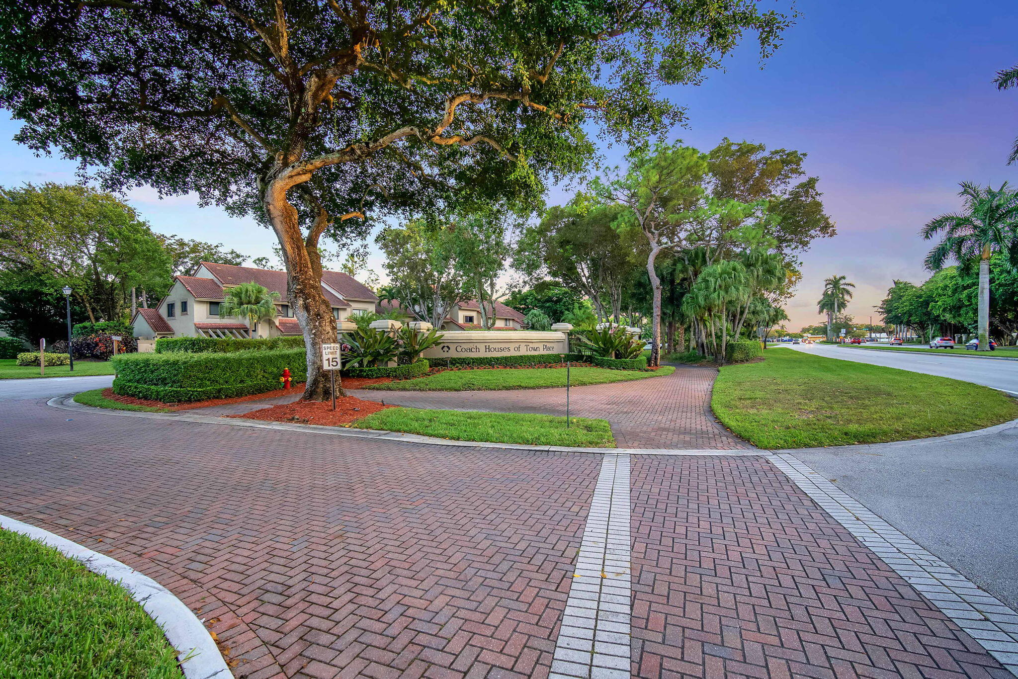 5640 Coach House Circle, Unit G Boca Raton, FL 33486 - Photo 1 of 25 Entrance
