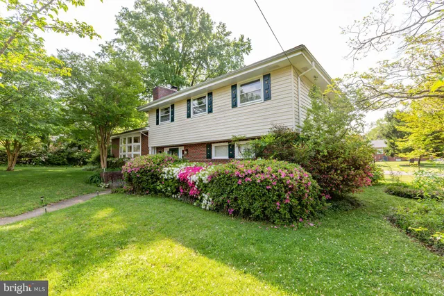 $2,650 | 1424 Brent Street, Fredericksburg, VA 22401