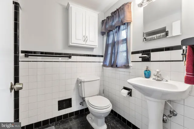 $2,650 | 1424 Brent Street, Fredericksburg, VA 22401