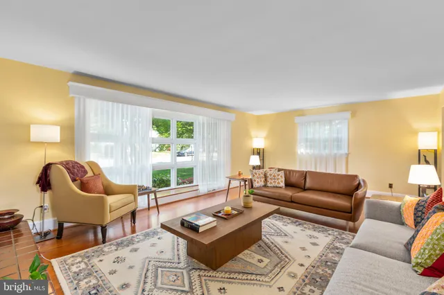 $2,650 | 1424 Brent Street, Fredericksburg, VA 22401